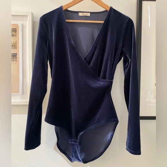 Madewell navy velvet bodysuit - Picture 1 of 4